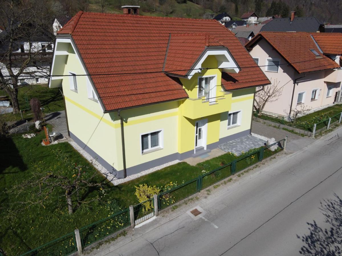 Primula Apartment Blejska Dobrava Eksteriør billede